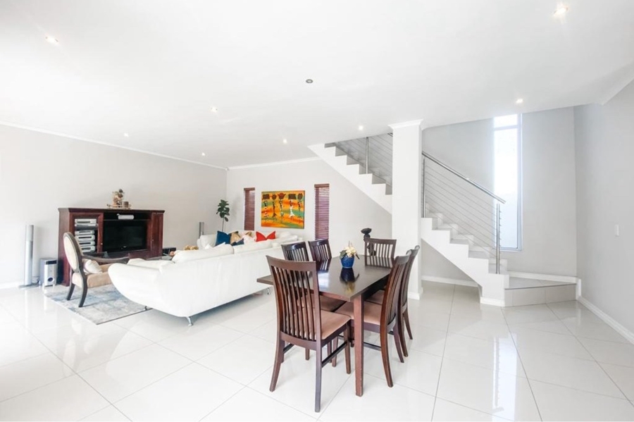 To Let 4 Bedroom Property for Rent in Parklands North Western Cape